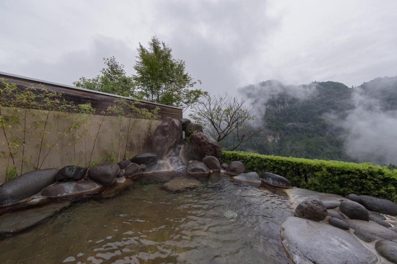 Okuhita Onsen Umehibiki Hotel Bagian luar foto
