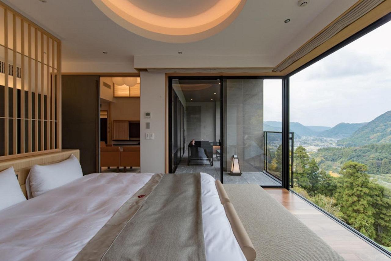 Okuhita Onsen Umehibiki Hotel Bagian luar foto