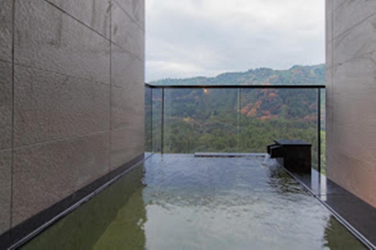 Okuhita Onsen Umehibiki Hotel Bagian luar foto