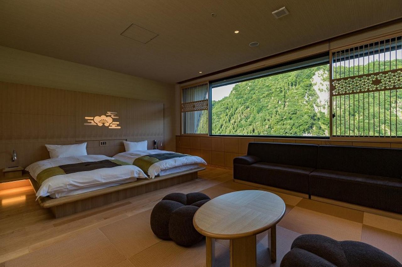 Okuhita Onsen Umehibiki Hotel Bagian luar foto