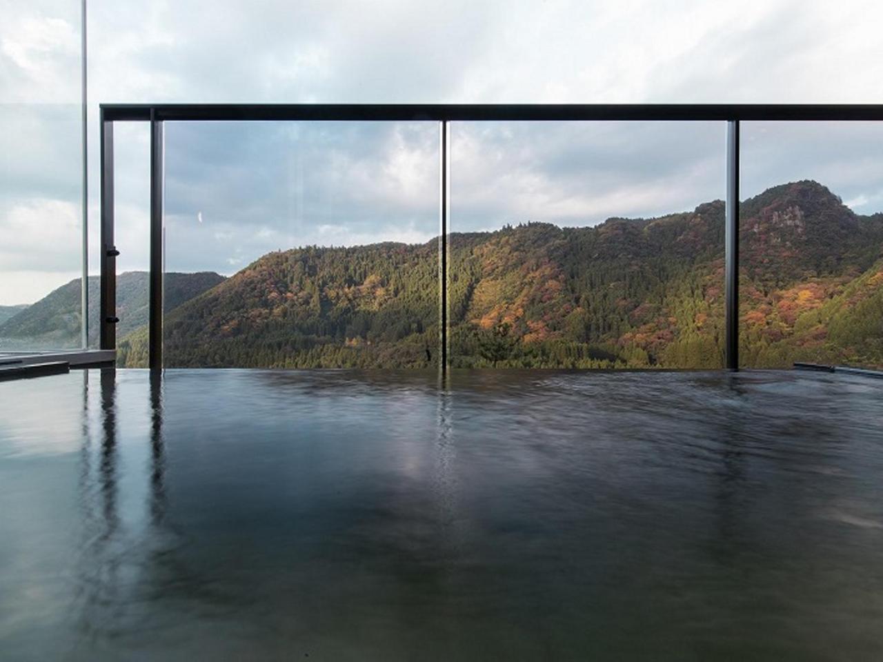 Okuhita Onsen Umehibiki Hotel Bagian luar foto